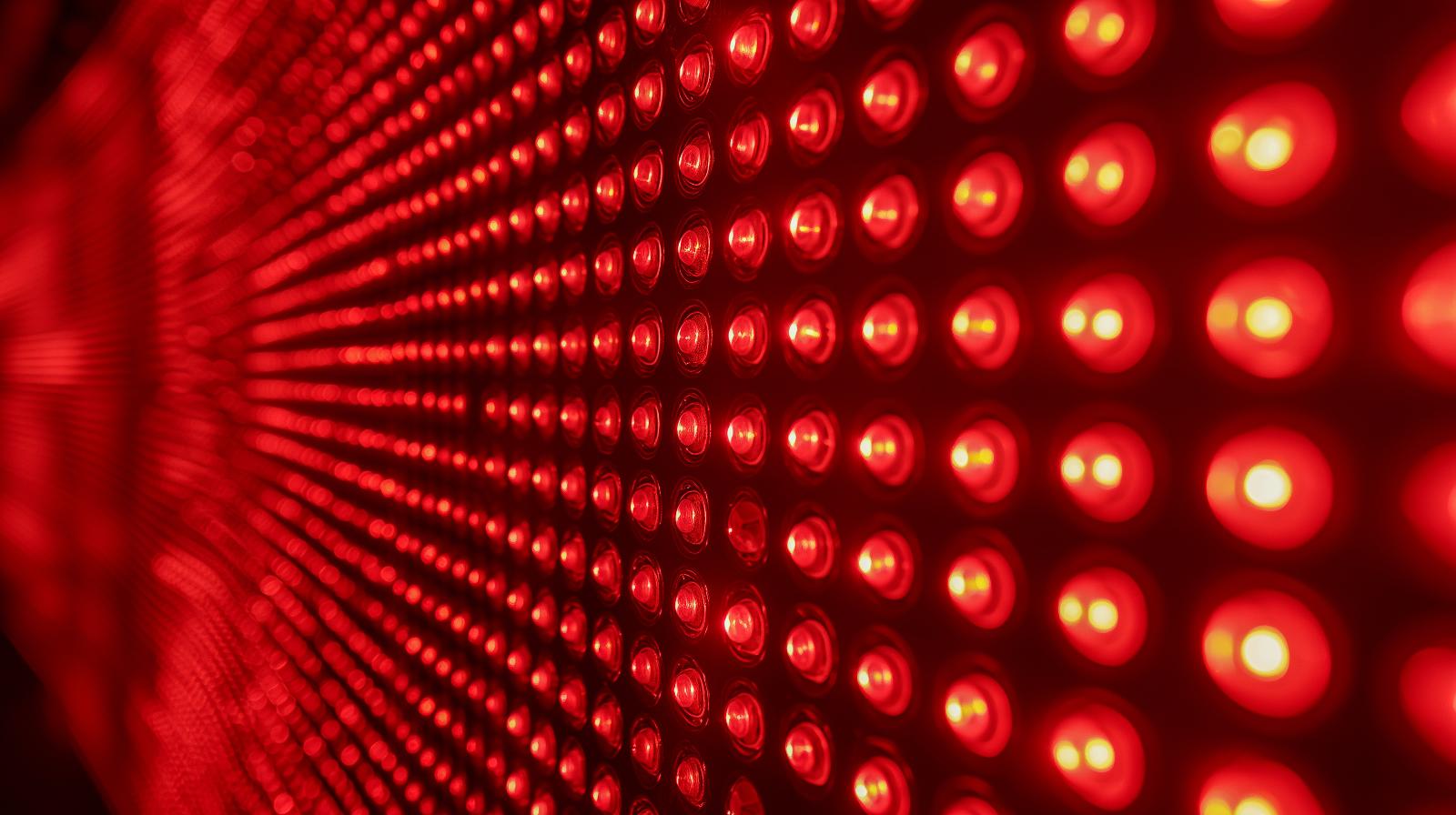 How Red Light Therapy Enhances Massage
